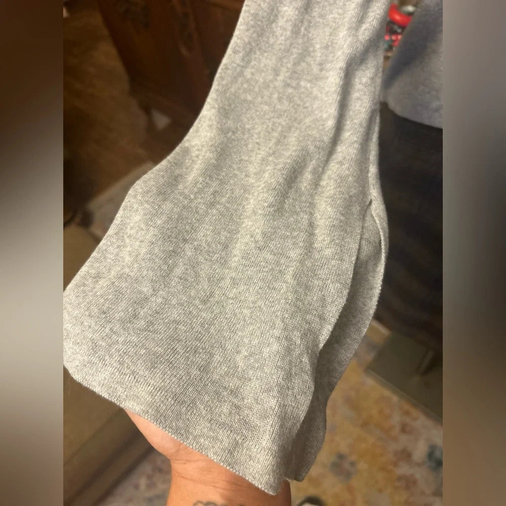 Y2K BCBG Open Back Crop Sweater Top - Picture 3 of 5